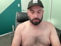 Screen Grab from bearguynz