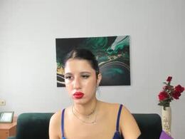Screen Grab from bella_cartier