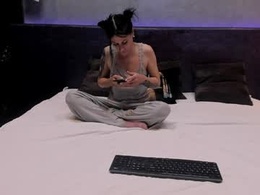 Screen Grab from bella_dreamss