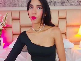 Screen Grab from bella_harper1