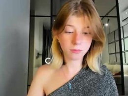 Screen Grab from bellacams27