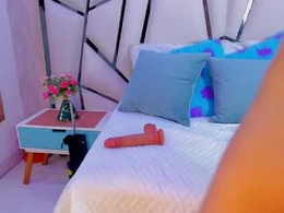 Screen Grab from bellamilk_