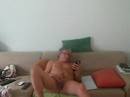 Screen Grab from berndloveslongtoes