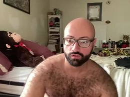 Screen Grab from bigbackmuscles1296