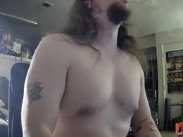 Screen Grab from biggerisbetter21