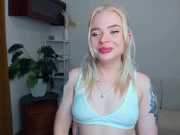Screen Grab from blonde_mee