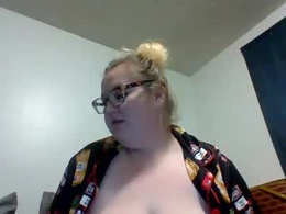 Screen Grab from blondeflowers98