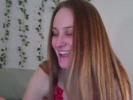 Screen Grab from blondesweetheartx