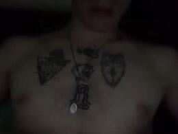 Screen Grab from blondhands420
