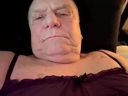 Screen Grab from bobbiesucks69