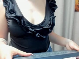 Screen Grab from bonny_petite