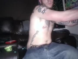 Screen Grab from boogieflexxx