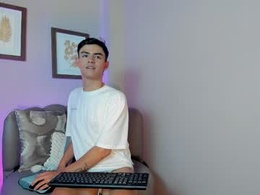 Screen Grab from bratzboyss