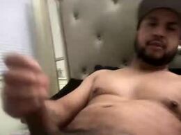 Screen Grab from burrogrifo869