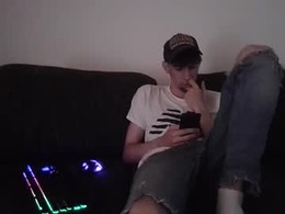 Screen Grab from candyboialexy