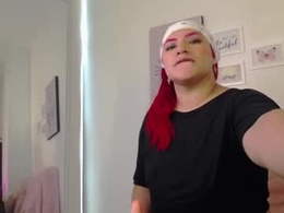 Screen Grab from candyred_