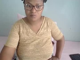 Screen Grab from candyyumsaerolaxx