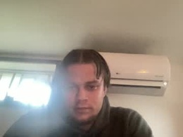 Screen Grab from caramelj001