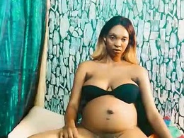 Screen Grab from caramelminxxx1