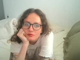 Screen Grab from caraviolet