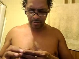 Screen Grab from carloslove1972