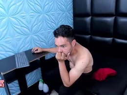 Screen Grab from carlosmuscle