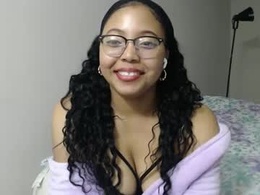 Screen Grab from carmellovekisses