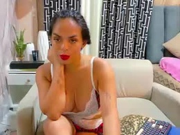 Screen Grab from carmen_coxx