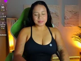 Screen Grab from carolinee_04