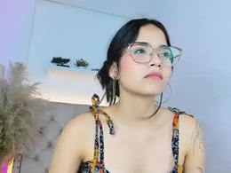 Screen Grab from carolinna_cute