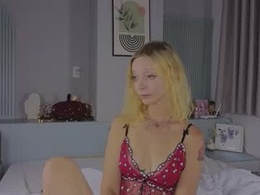 Screen Grab from cassie_miu