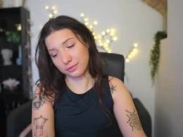 Screen Grab from caylinn18