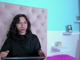 Screen Grab from charlothe_7