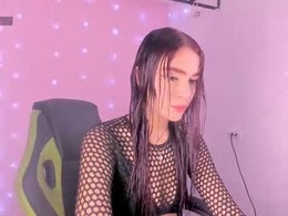Screen Grab from charlotteee_02