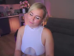 Screen Grab from charming_daphny