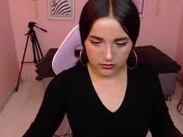 Screen Grab from chloe_santana_