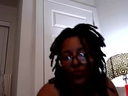 Screen Grab from chloeclapper24