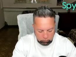 Screen Grab from chris__hammer