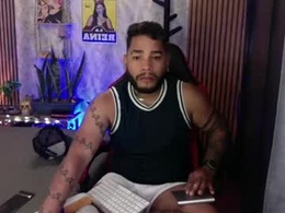 Screen Grab from chris_stone444