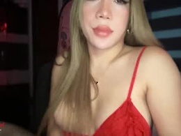 Screen Grab from christinee_star