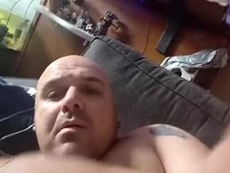 Screen Grab from chubbyman43