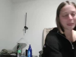 Screen Grab from cinlives