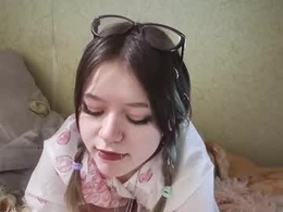 Screen Grab from cleopatrastong