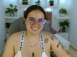 Screen Grab from cloe_cherry