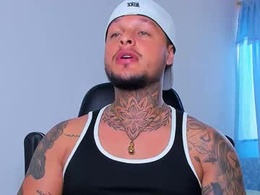 Screen Grab from colin_fox1