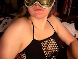 Screen Grab from couplelkingtoplay