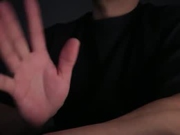 Screen Grab from cr9222