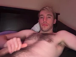 Screen Grab from crackbabyla