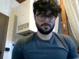 Screen Grab from cris1758