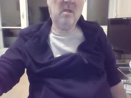 Screen Grab from csikar1